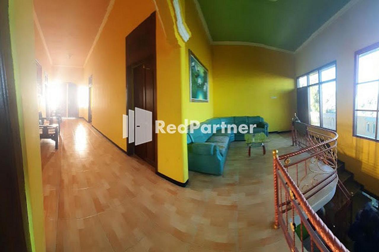 Bromo Indah Lestari Homestay Mitra Reddoorz باسوروان المظهر الخارجي الصورة