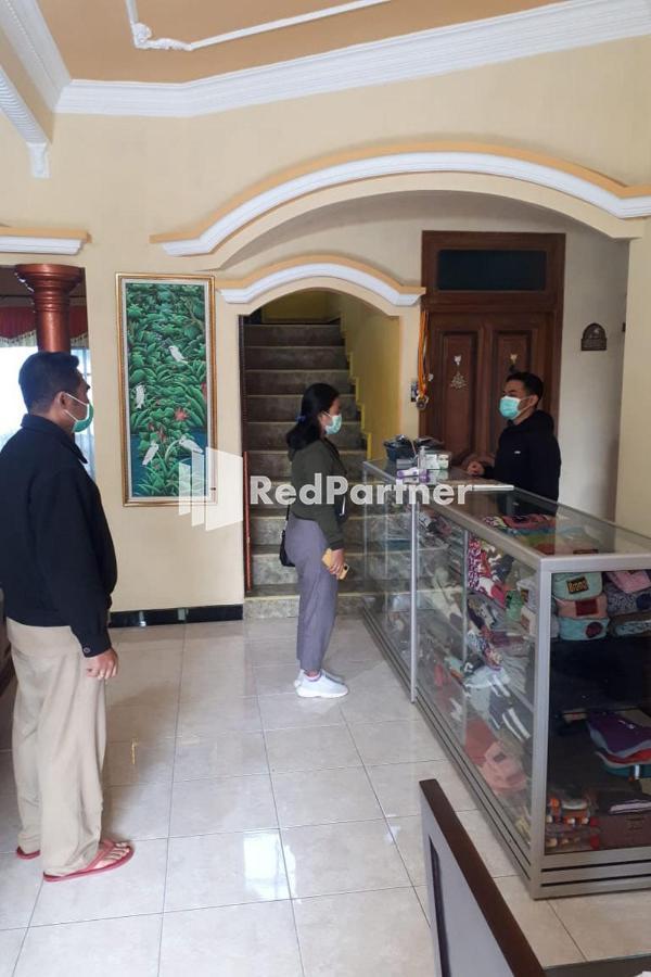Bromo Indah Lestari Homestay Mitra Reddoorz باسوروان المظهر الخارجي الصورة